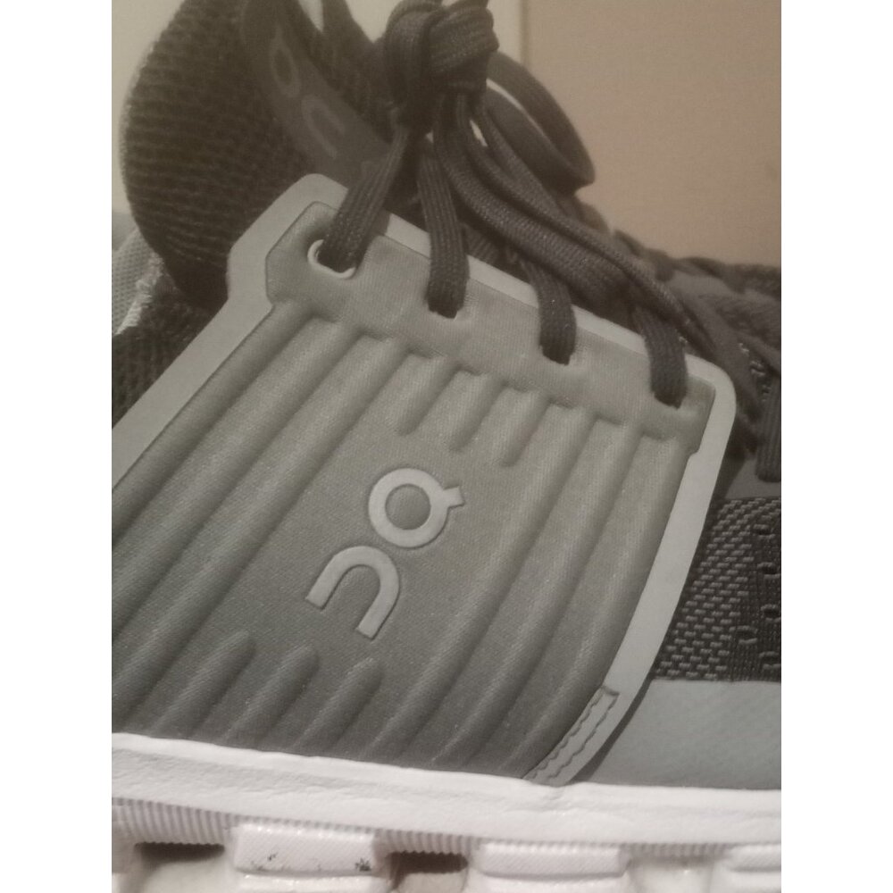 On Running On Cloud Men's Cloudswift Helion Runni… - image 5